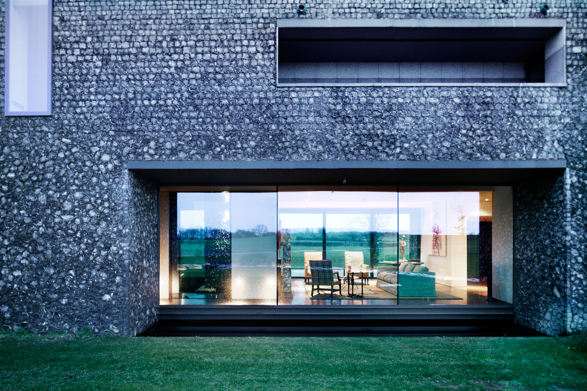 SkeneCatlingdelaPena FlintHouse 6