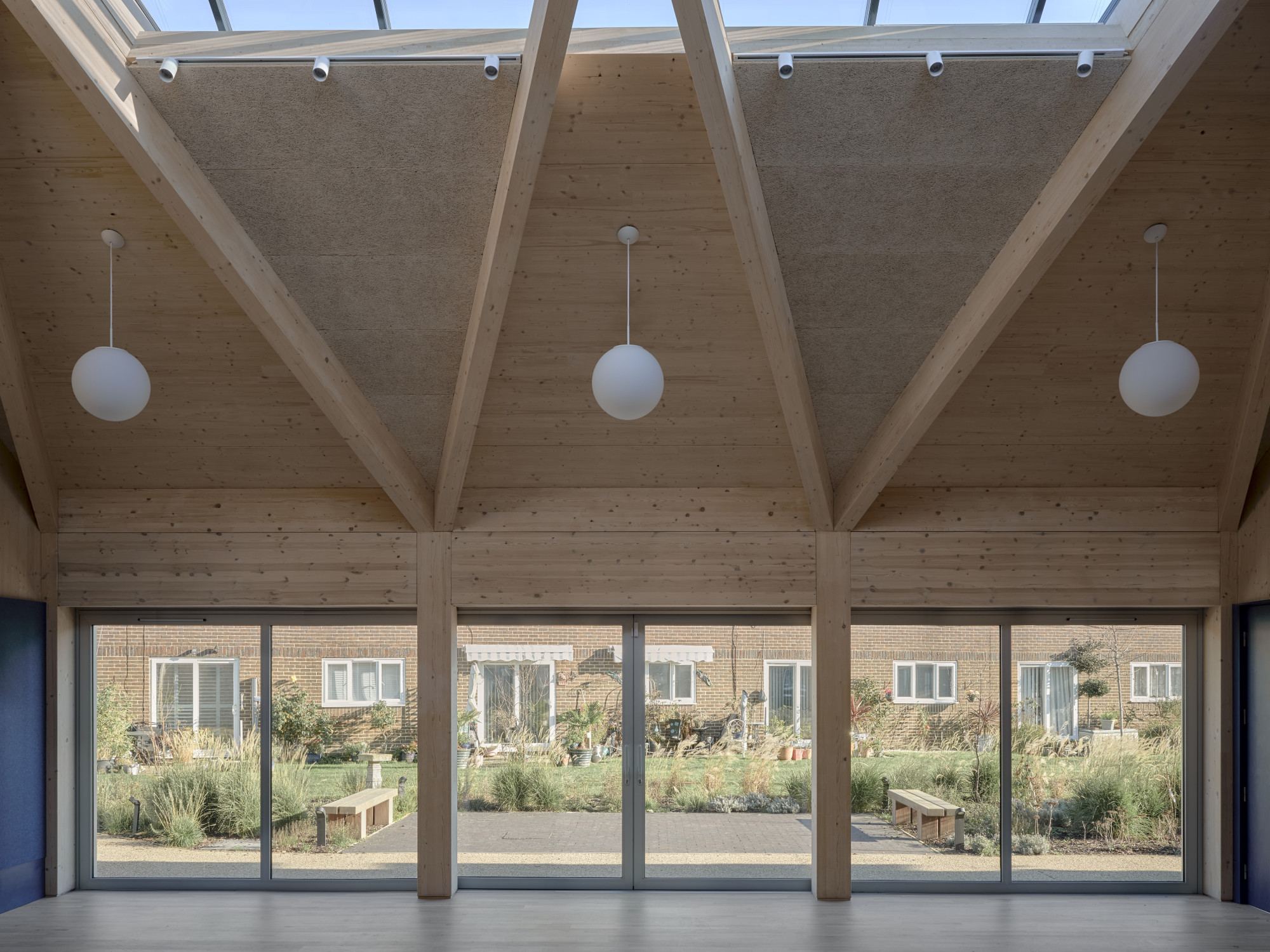 StudioScottTaylor OakhurstGardens WestSussex 260219 RG 20 red