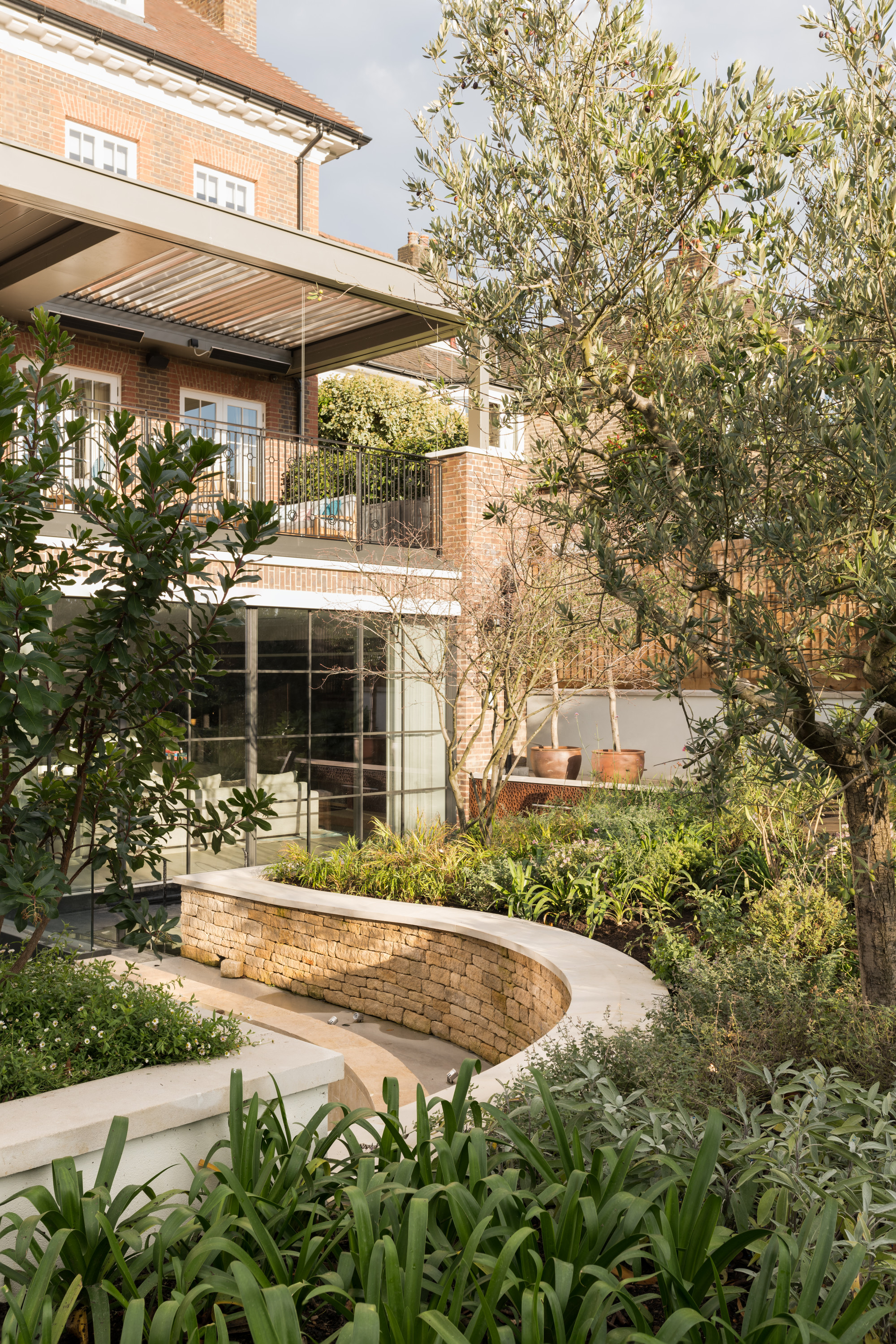 29 Ranulf Road photo by Tom Bird 32